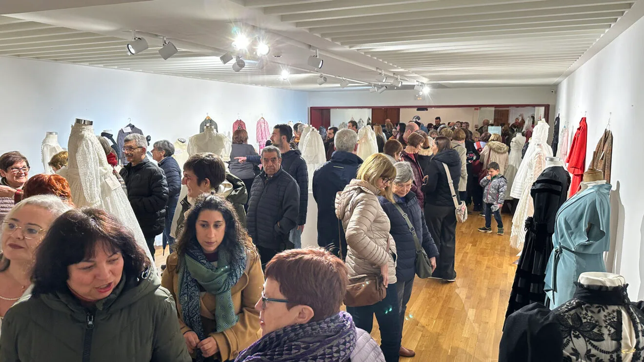 Benissa inaugura por el 8M su homenaje a las modistas 89