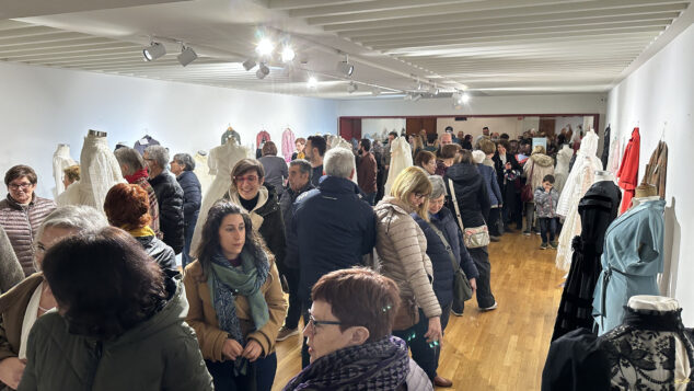 benissa inaugura por el 8m su homenaje a las modistas con dos exposiciones