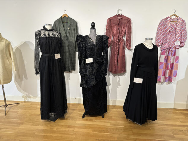 benissa prepara la exposicion fils de memoria por el 8m 32