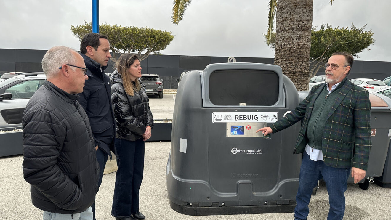 Benissa recibe a los nuevos contenedores inteligentes para el resto y la orgánica