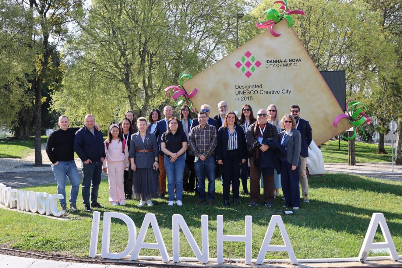 Grupo de participantes en el lanzamiento del proyecto europeo RE:START en Idanha-a-Nova