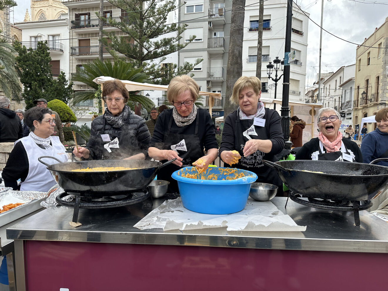 Bunyoleres de Benissa en 'Essència, putxero de polp'
