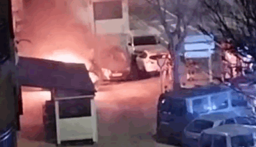 Un incendio de un vehículo en plena madrugada moviliza a los bomberos en Benissa 7 captura de pantalla 2026 03 01 115204