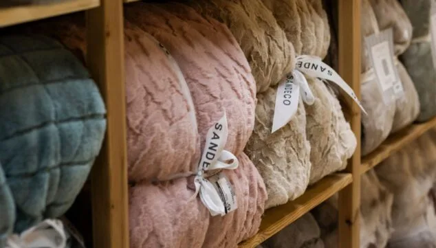 como elegir textiles de hogar para mejorar el descanso nocturno