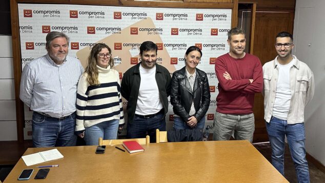 Imagen: Compromís per Dénia en su reunión con el eurodiputado valencianista Vicent Marzà