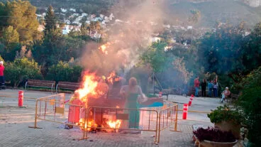 Cremà de la falla de la residencia Sant Llúcia de Dénia