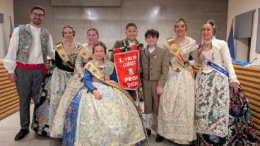 Entrega del primer premio al mejor Llibret a la Falla Plaça i Natzaré de Pego en 2026