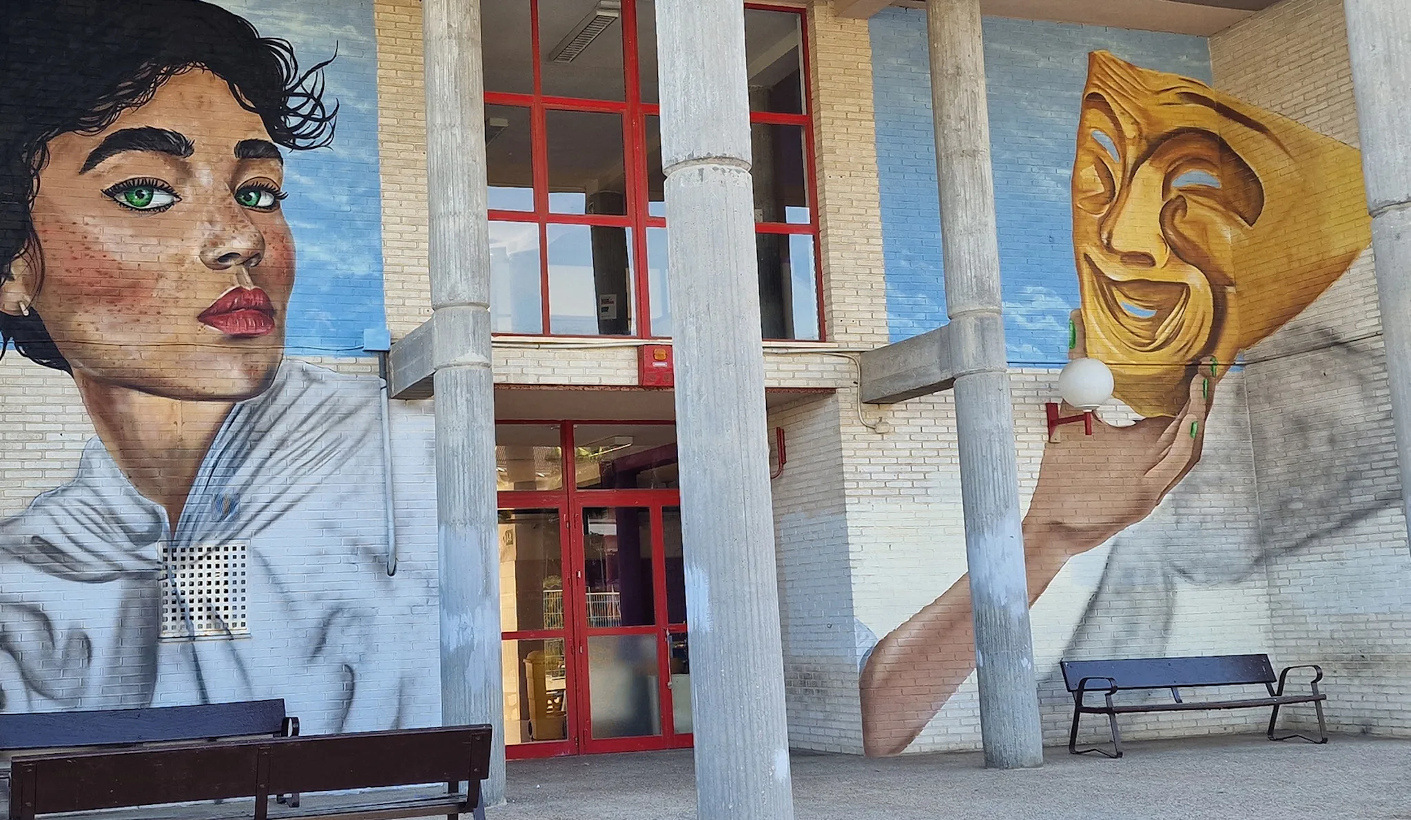 fachada del ies maria ibars