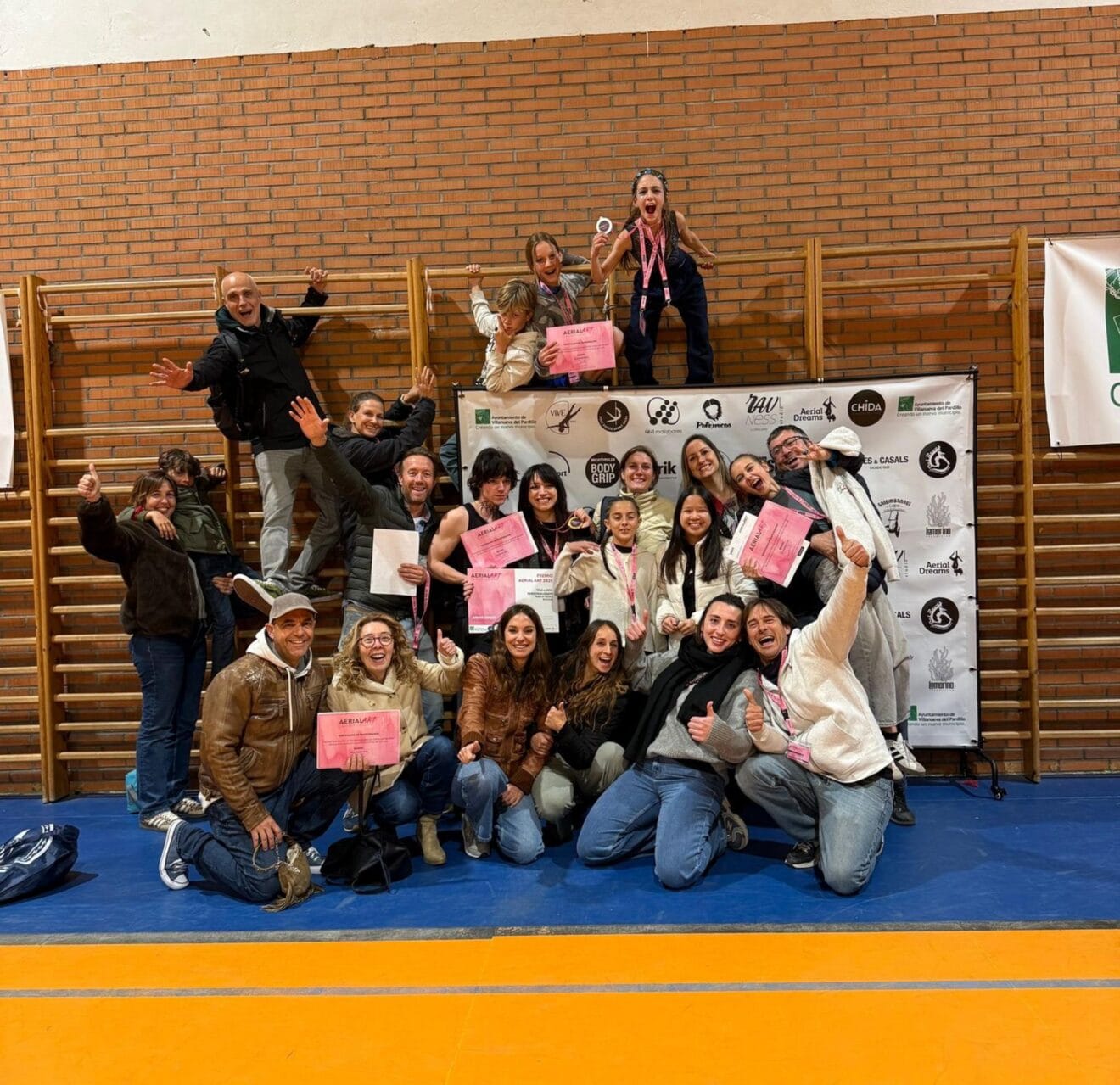 Delegación de La Marina Social Club en el Aerial Arts Championship