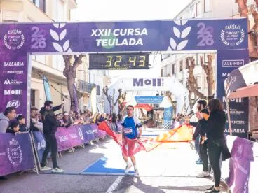 Llegada a meta del ganador de la XXII Cursa Teulada 2026