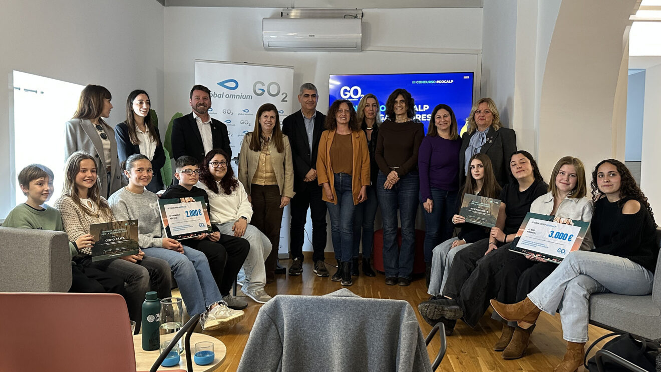 Ganadores del III Concurso #goCalp en la entrega de premios