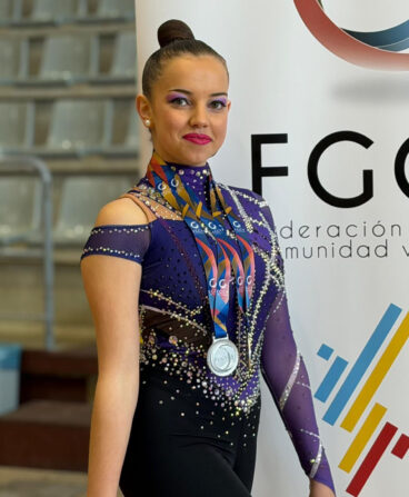 Gimnasta de Calp con las medallas