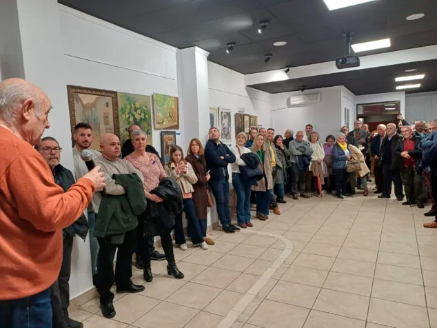 La Associació Cultural Ocell d’Ondara inaugura su sede arropada por miembros y simpatizantes 2 Imagen: Inauguración de la nueva sede de la Associació Cultural Ocell d’Ondara