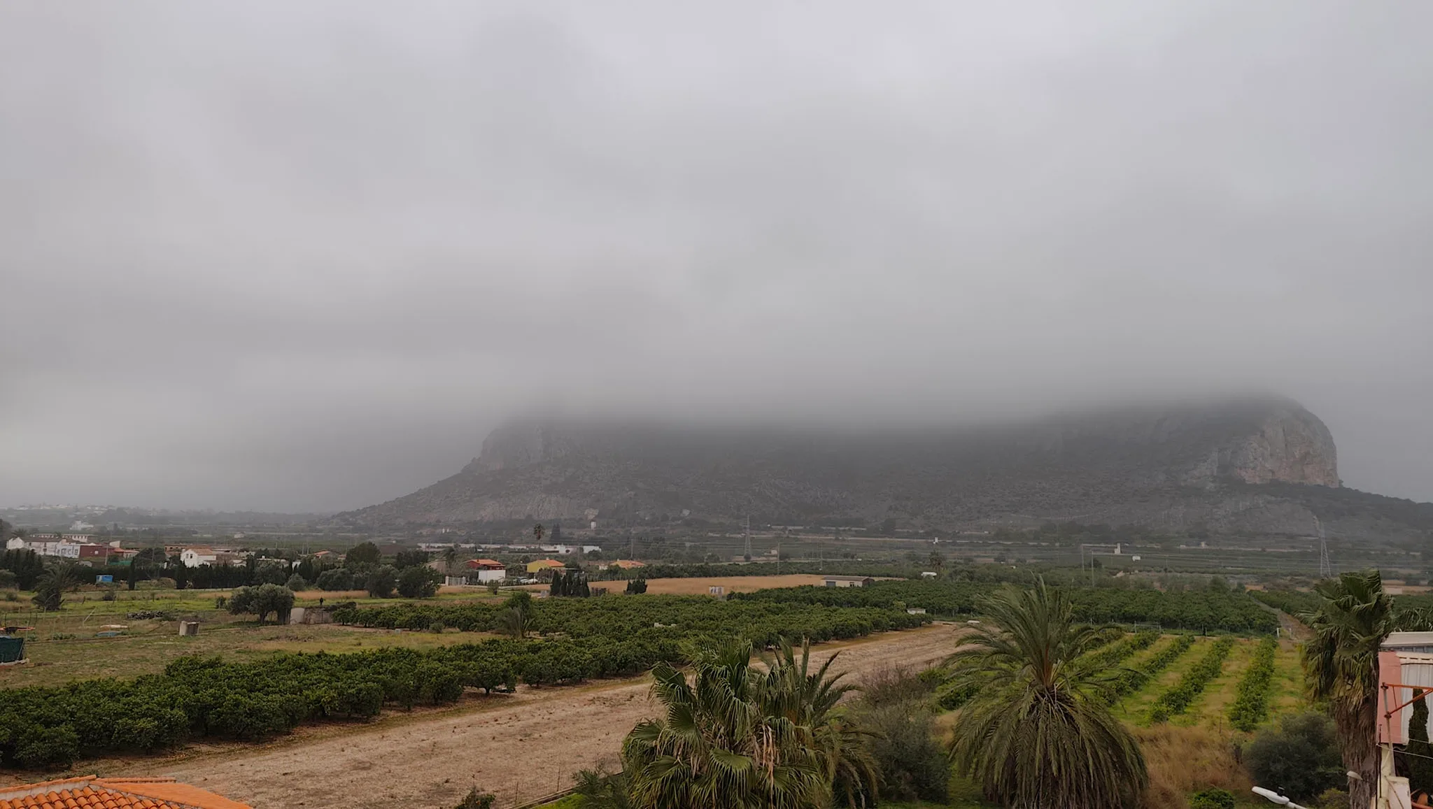 manto sobre la serra de segaria desde el verger