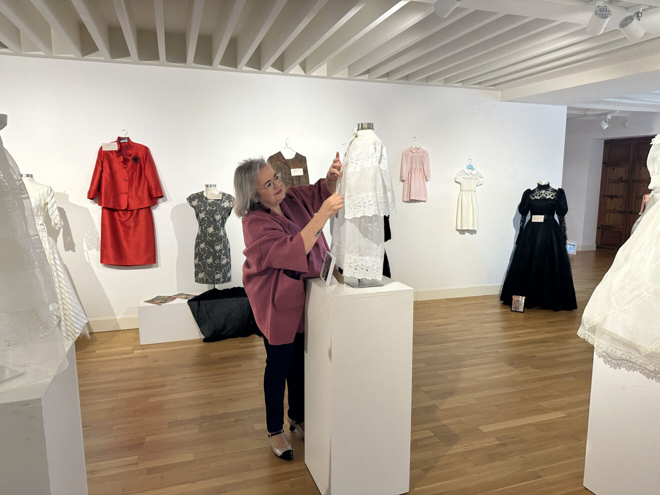 Mayte Cuello, hija de la modista benissera Consuelo Ivars Sendra