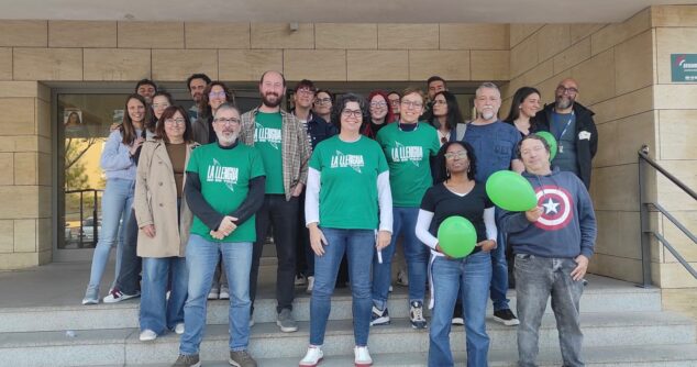 La comunidad educativa de la Marina Alta se moviliza comprometida con la «implicación colectiva y la presión sostenida» 21 movilizacion de profesores de turno de tarde en el ies la mar de xabia
