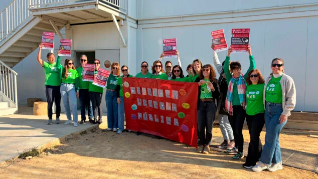 Imagen: Movilización educativa en el CEIP Ausiàs March de Els Poblets el 24 marzo 2026