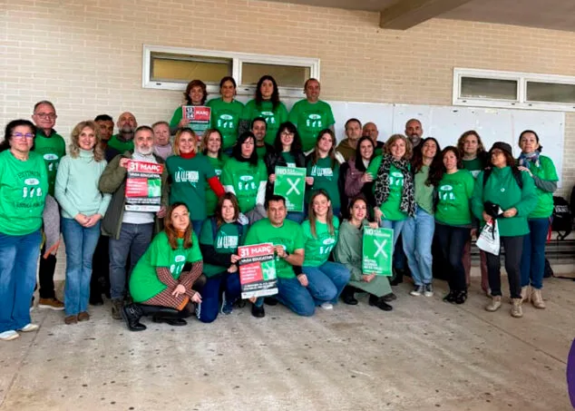Imagen: Movilización educativa en el IES Sorts de la Mar de Dénia