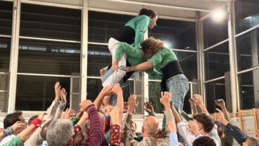 Preparación de la Muixeranga de la Marina Alta para su actuación en la Magdalena de Castellón (10)