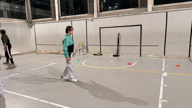 preparacion de la muixeranga de la marina alta para su actuacion en la magdalena de castellon 19