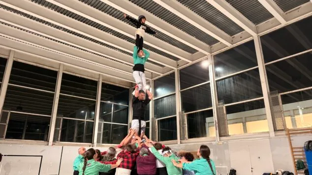 Así se prepara la Muixeranga de la Marina Alta para su actuación en la Magdalena de Castellón 19 preparacion de la muixeranga de la marina alta para su actuacion en la magdalena de castellon 22