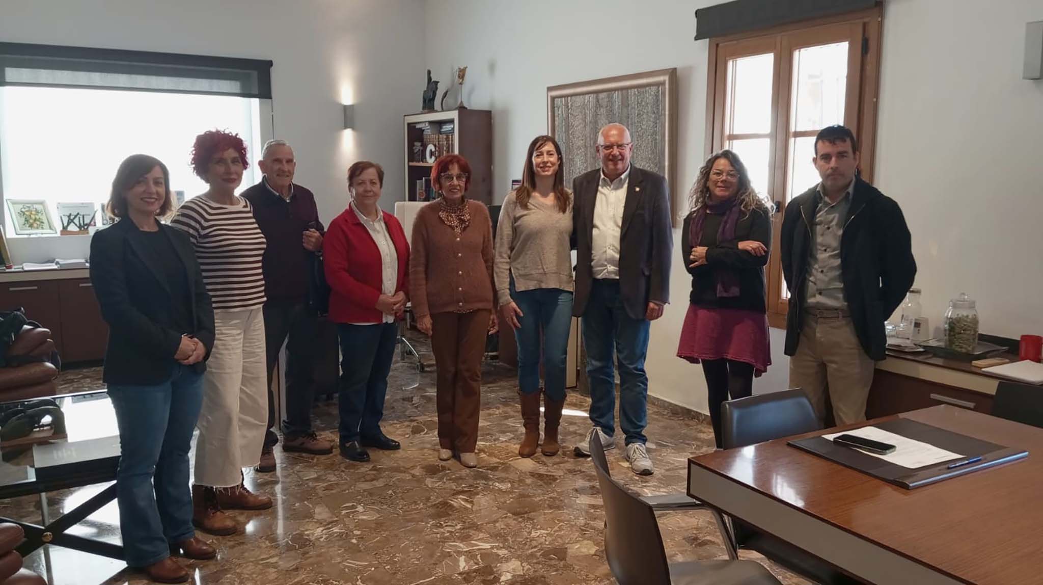 reunion del ayuntamiento de denia con la asociacion de vecinos puente del tollinero
