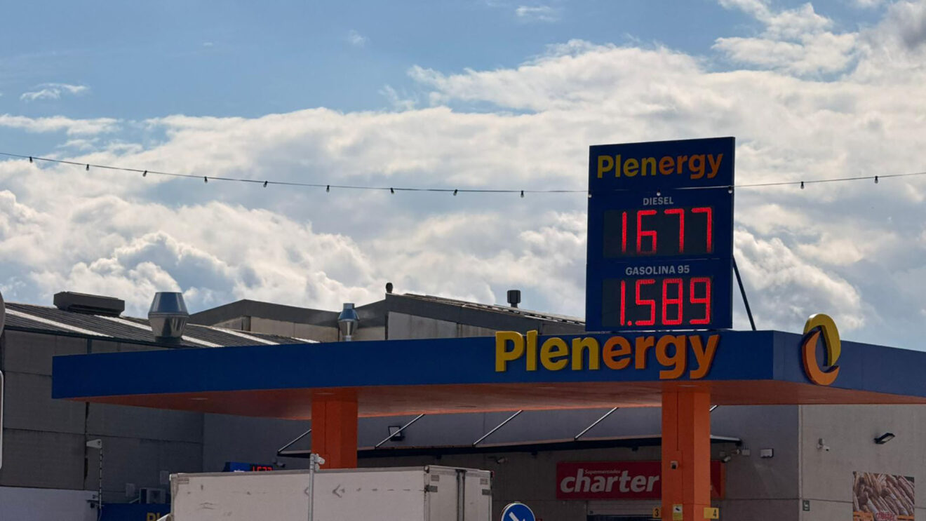 Rótulos de una gasolinera de Benissa a fecha 9 de marzo 2026