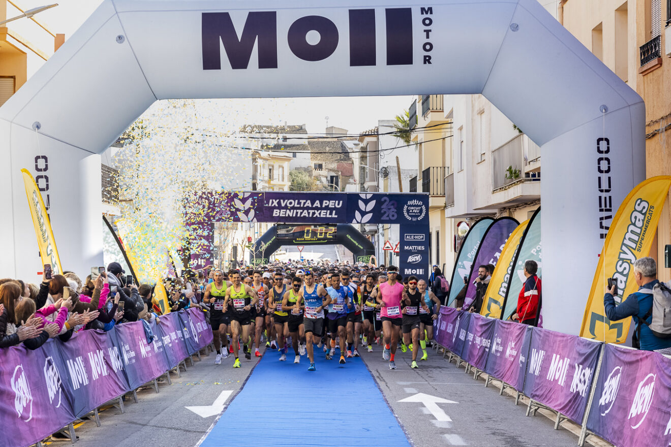 Salida de la Volta a Peu a Benitatxell