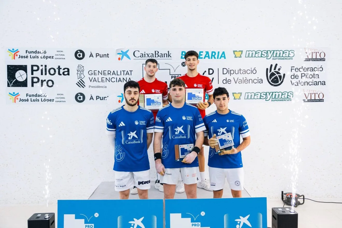 Podio final Liga CaixaBank Raspall Pro2 2026 en Guadassuar
