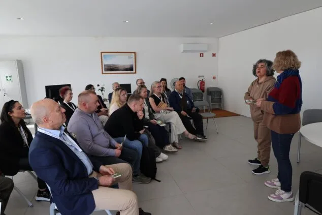 Imagen: Participantes en una sesión de la reunión inicial del proyecto europeo RE:START en Idanha-a-Nova, Portugal.