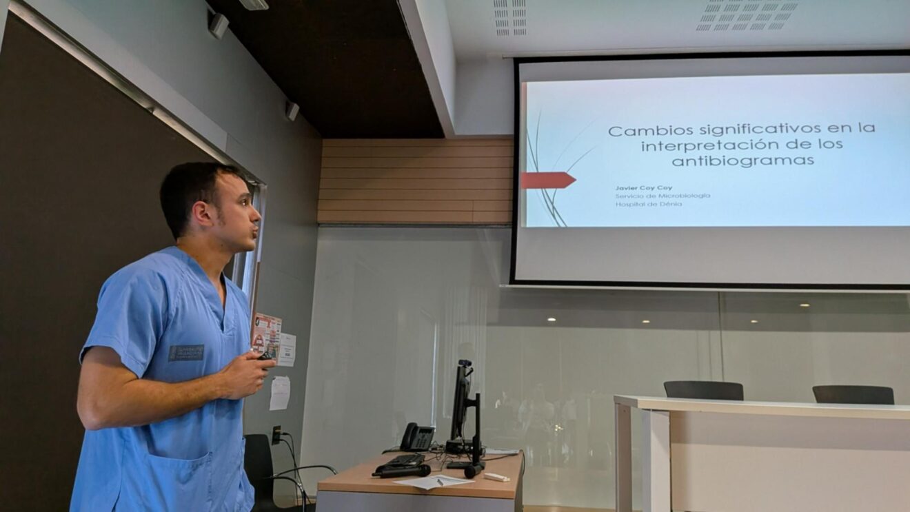 Presentación en el curso de terapia antimicrobiana del Hospital de Dénia