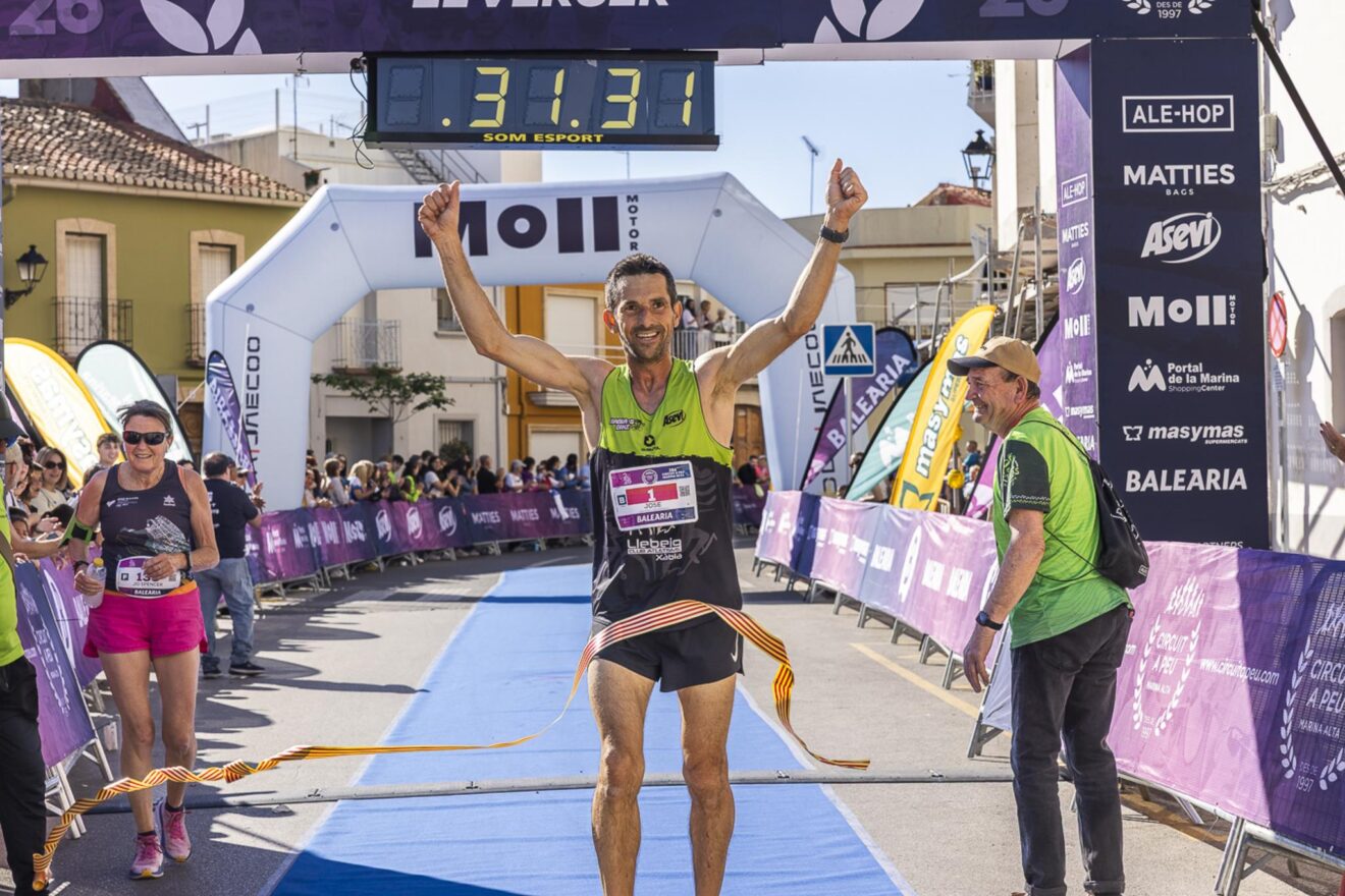 José Manuel Barragán gana la XVIII Volta a Peu El Verger