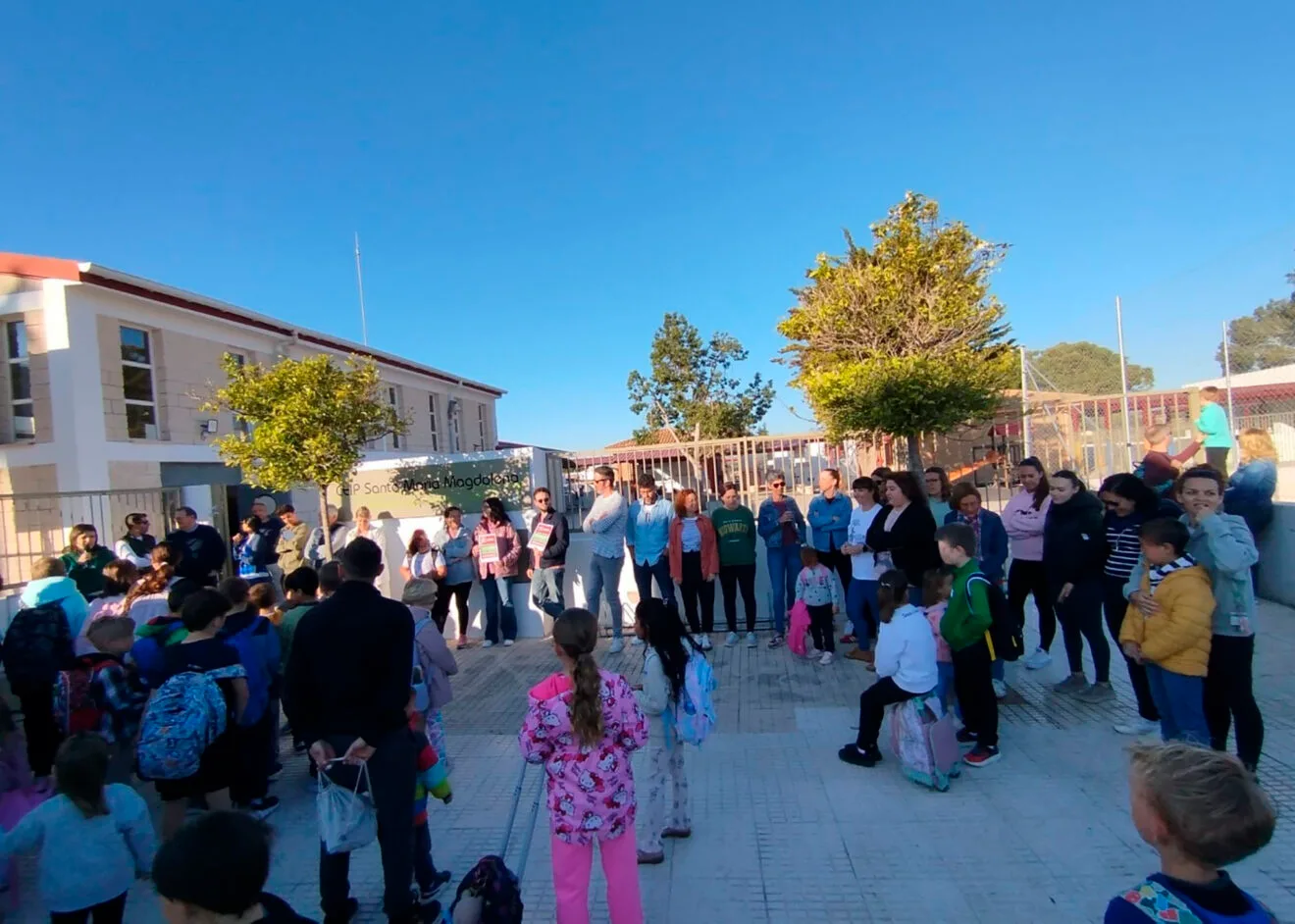 Movilización educativa en el CEIP Santa Maria Magdalena, El Poble Nou de Benitatxell, el 16 de abril de 2026