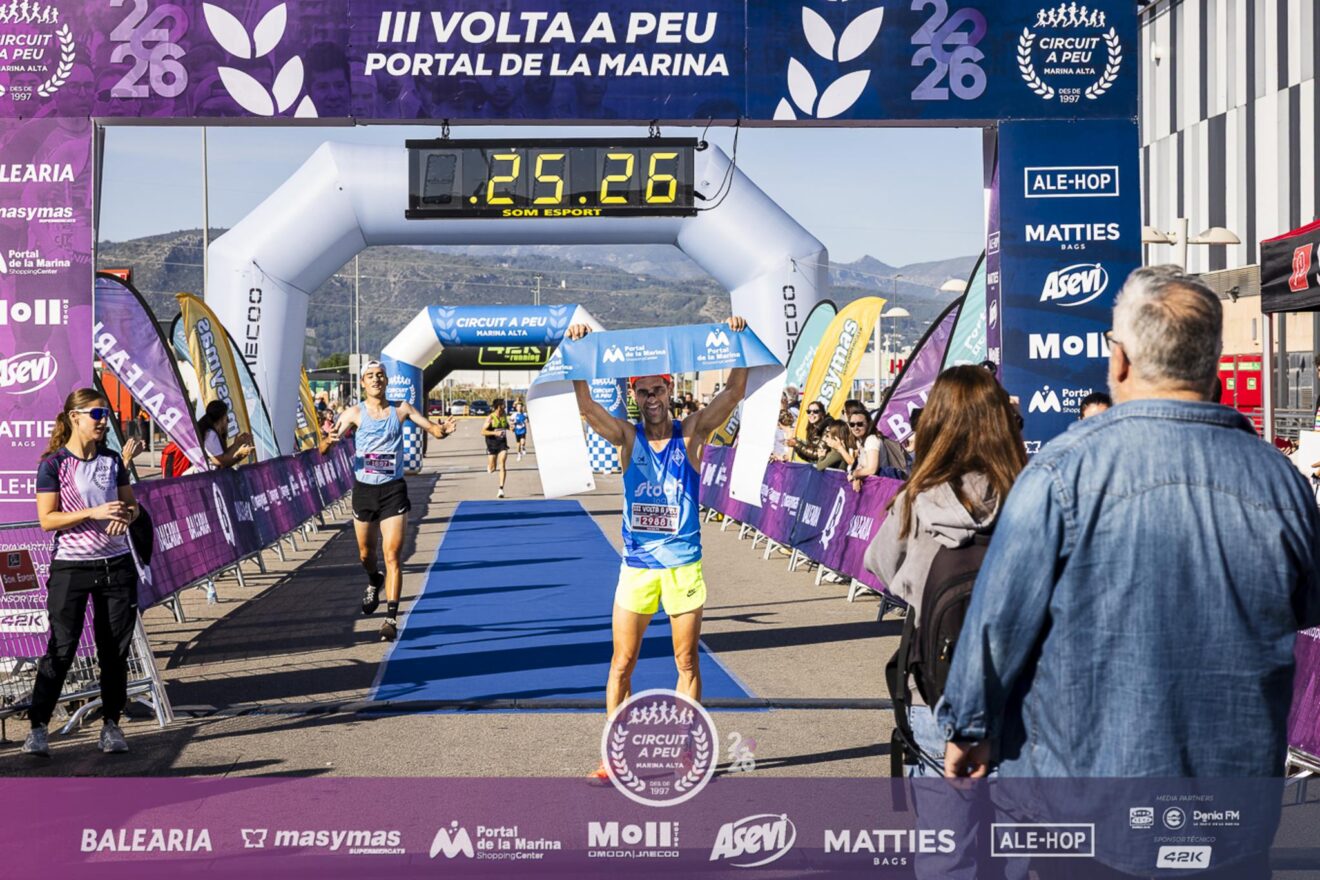 Nacho Pastor vence en la III Volta a Peu Portal de la Marina
