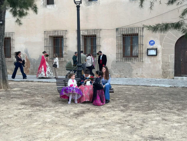 Benissa cubre con un espectacular manto de flores a su patrona la Puríssima Xiqueta 9 ofrenda a la purissima xiqueta de benissa en fiestas 2026 05