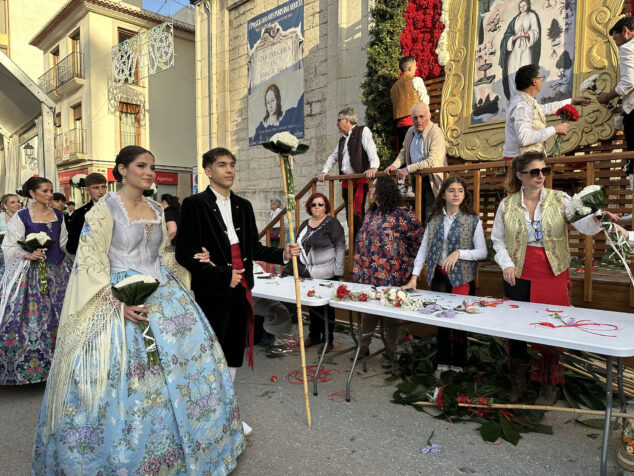 ofrenda a la purissima xiqueta de benissa en fiestas 2026 112