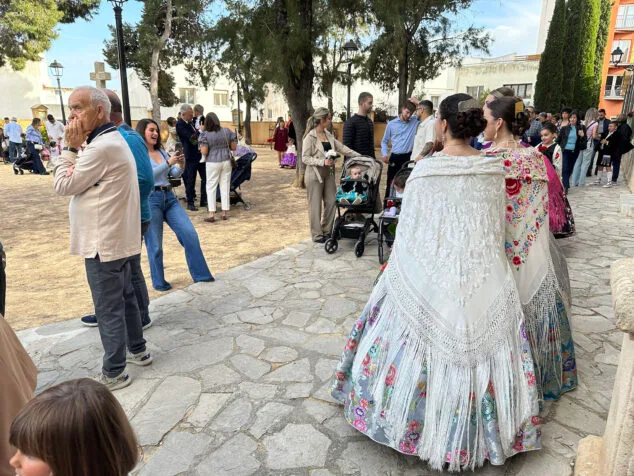 Benissa cubre con un espectacular manto de flores a su patrona la Puríssima Xiqueta 20 ofrenda a la purissima xiqueta de benissa en fiestas 2026 16