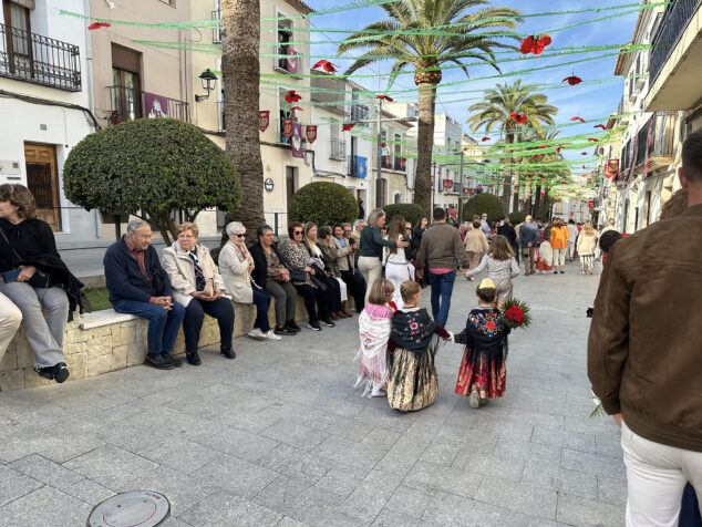 ofrenda a la purissima xiqueta de benissa en fiestas 2026 44