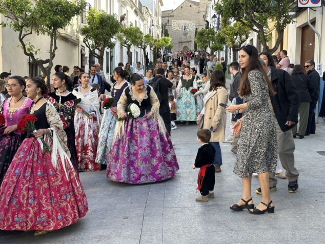 ofrenda a la purissima xiqueta de benissa en fiestas 2026 57