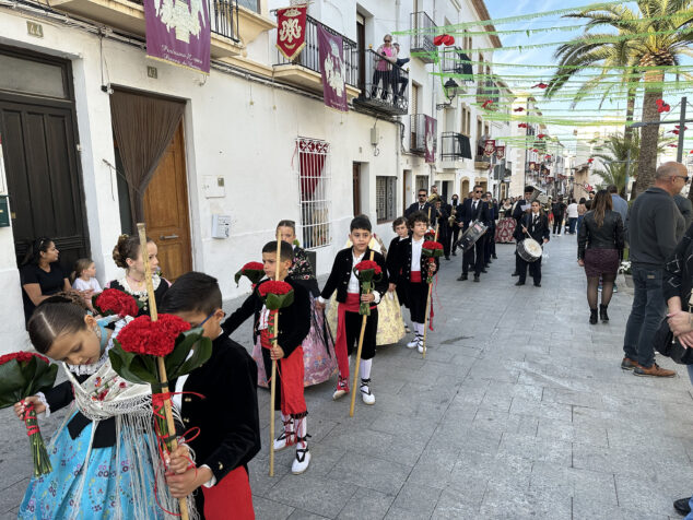 ofrenda a la purissima xiqueta de benissa en fiestas 2026 81