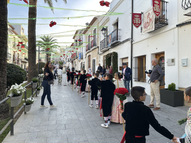 ofrenda a la purissima xiqueta de benissa en fiestas 2026 82