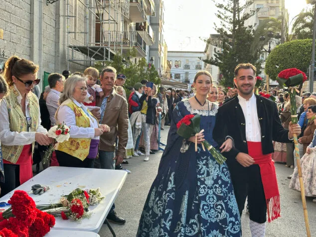 Benissa cubre con un espectacular manto de flores a su patrona la Puríssima Xiqueta 92 ofrenda a la purissima xiqueta de benissa en fiestas 2026 88