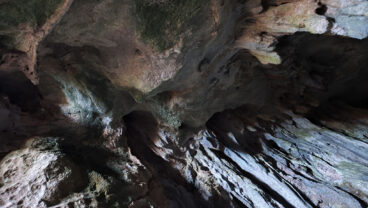 Parte superior de la Cova Bolumini desde dentro