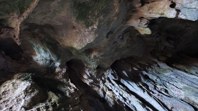 parte superior de la cova bolumini desde dentro