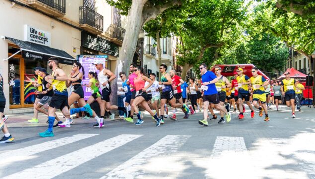 Llega la XI Marcha Solidaria: Dénia se vuelca con los 40 años del CEE Raquel Payá 3 participantes de la x marcha solidaria raquel paya