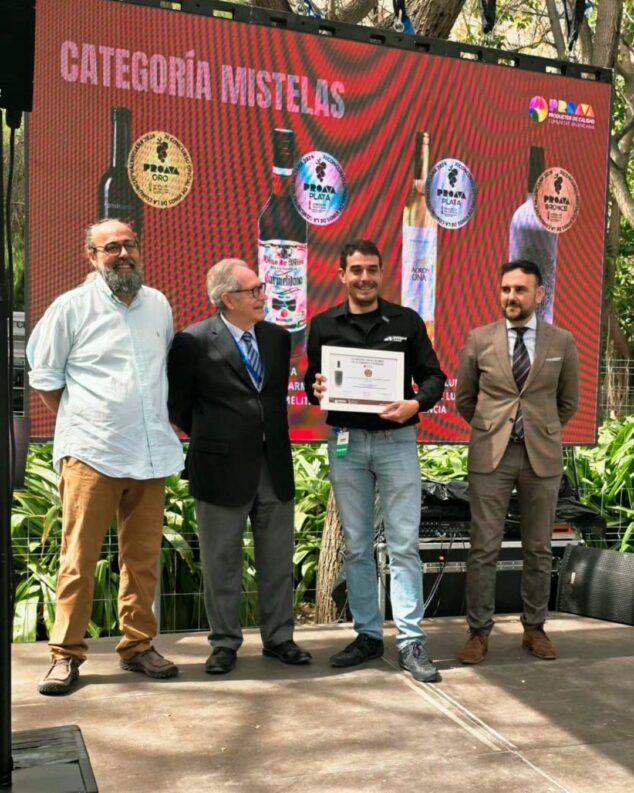 pla de lliber brilla con plata en tintos jovenes en proava