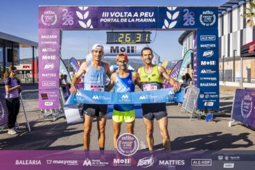 Podio masculino de la III Volta a Peu Portal de La Marina