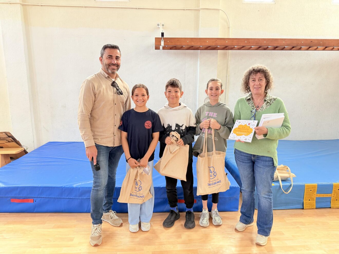 Entrega de premios del X Concurso 'La Mascota Contacontes'