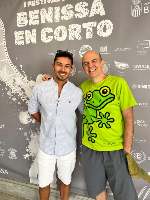 Imagen: Rafael Fernández en el Festival de Benissa en Corto junto con Jandro
