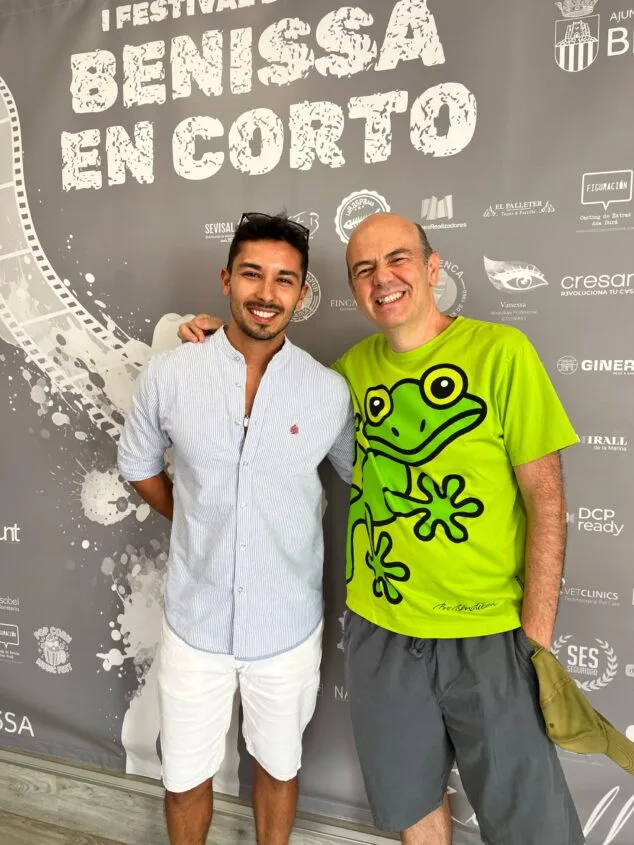 Imagen: Rafael Fernández en el Festival de Benissa en Corto junto con Jandro